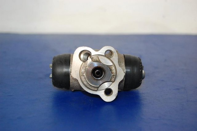 4757020060 TOYOTA Цилиндр тормозной колесный рабочий задний купить в Кривой Рог