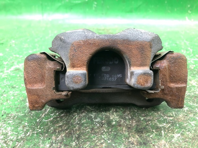 4773033210 TOYOTA Суппорт задний правый купить в Чернигов