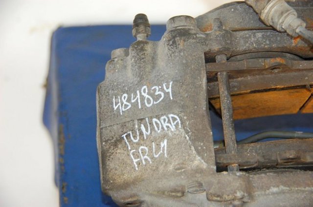 477500C030 TOYOTA Суппорт тормозной передний левый купить в Черновцы