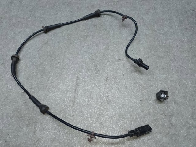 Датчик ABS задний правый 479004BA0A NISSAN