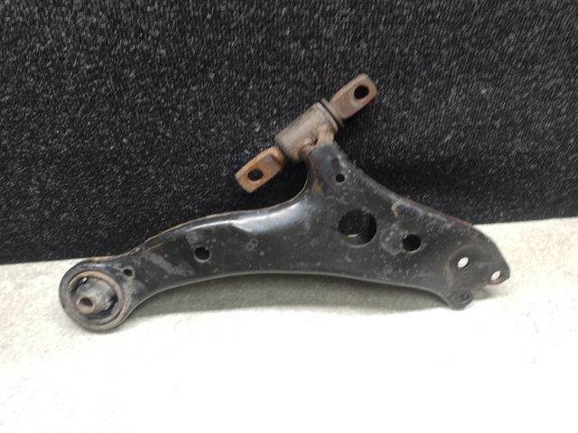TOYOTA 4806807050 Нижний рычаг в наличии Черкассы