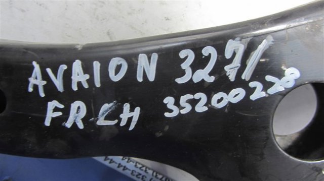 TOYOTA 4806906100 Рычаг передней подвески нижний левый в наличии Николаев