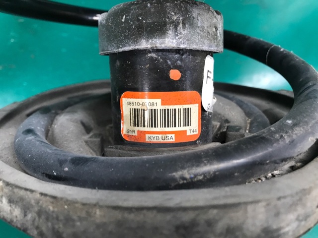 4851009P40 TOYOTA Амортизатор передний правый купить в Житомир