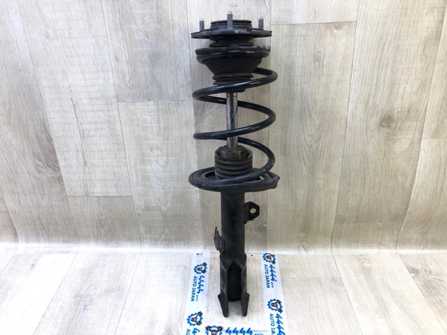 Опора переднего правого амортизатора  4860902190 TOYOTA