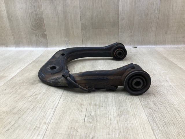 4861034010 TOYOTA Верхний рычаг купить в Днепр