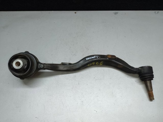 Рычаг передний нижний левый 4864059015 TOYOTA