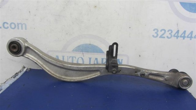 Рычаг задней подвески поперечный, правый 4870550030 TOYOTA