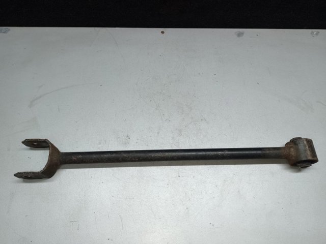 Задняя поперечная тяга 4871033070 TOYOTA