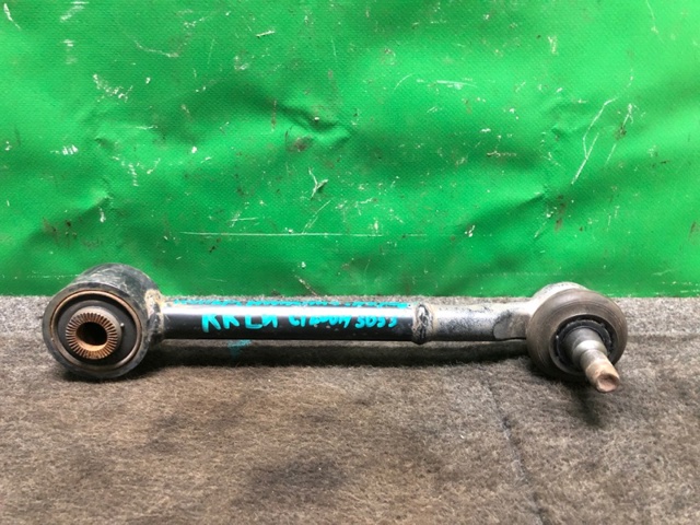 Задняя поперечная тяга 4871072010 TOYOTA