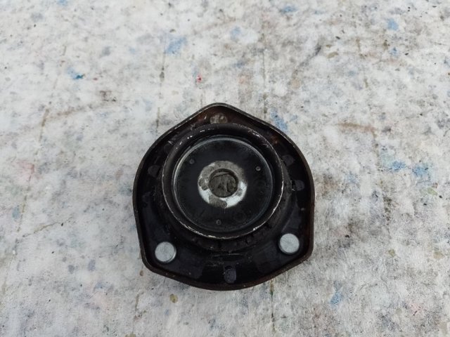 4875006180 TOYOTA Опора амортизатора заднего правого купить в Ужгород