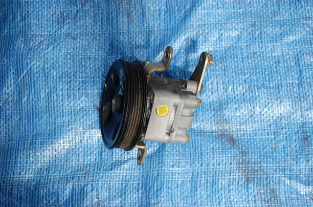 NISSAN 49110JA02B Насос ГУР в наличии Черновцы
