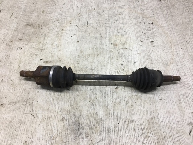 Полуось передняя левая 495001G000 HYUNDAI