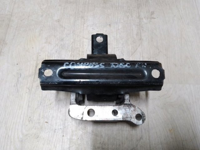 5105489AF CHRYSLER Подушка (опора) двигателя правая купить в Днепр