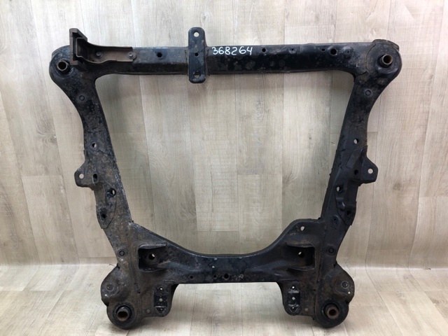 Поперечина передней подвески 5110033070 TOYOTA