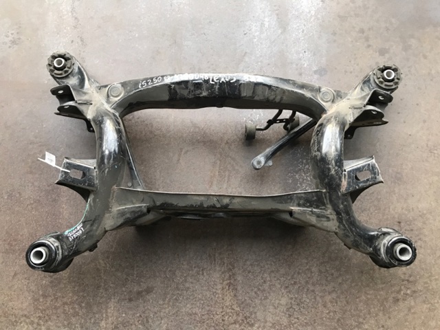 Балка задняя 5120630081 TOYOTA