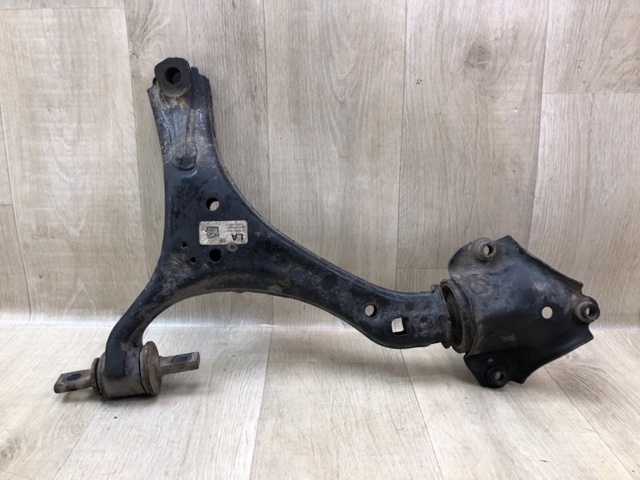 Левый рычаг передней нижней подвески 51360T2AA03 HONDA