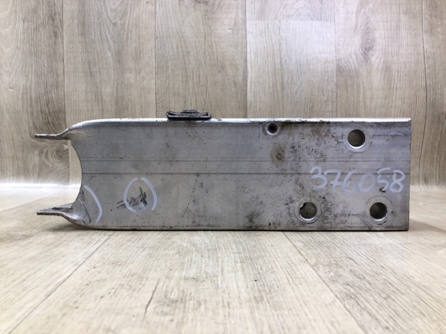 51647274660 BMW Кронштейн усилителя переднего бампера купить в Чернигов