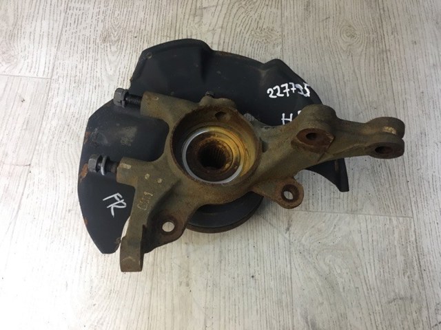 517162H000 HYUNDAI Цапфа (поворотный кулак) передний правый купить в Киев