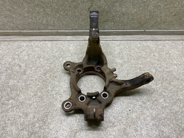Кулак поворотный передний правый 51716B2550 HYUNDAI