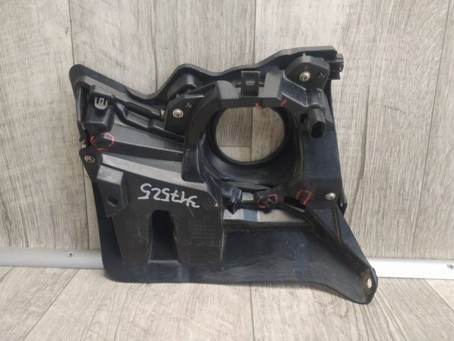 520400E030 TOYOTA Заглушка (решетка) противотуманных фар бампера переднего левая купить в Черкассы