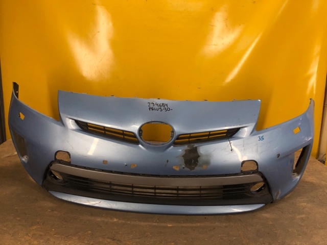 Бампер передний 5211947930 TOYOTA