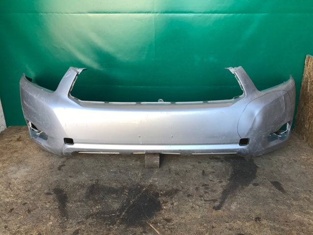 Бампер на авто 5211948936 TOYOTA