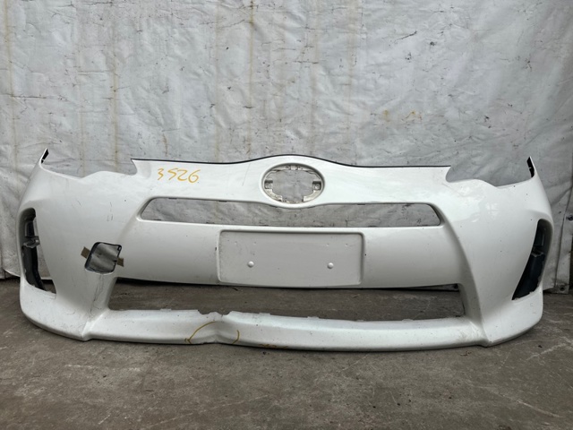 Бампер передний в сборе 5211952980 TOYOTA