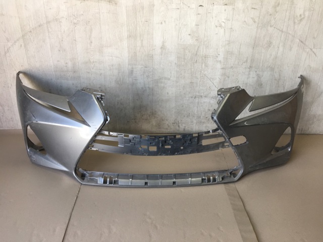TOYOTA 521195E937 Передний бампер в наличии Павлоград