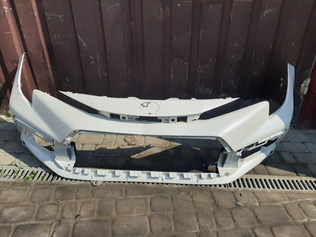 Бампер передний 52119F2922 TOYOTA