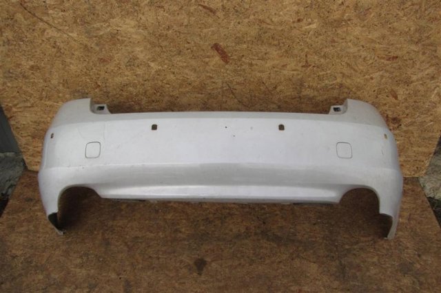Бампер задний 5215930941 TOYOTA