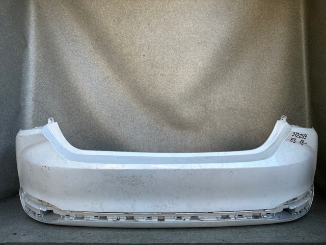 Бампер задний 5215933490 TOYOTA