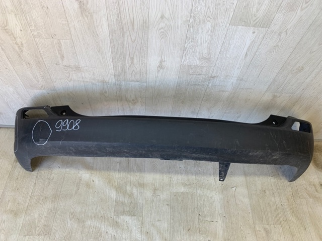 Задний бампер 5215942190 TOYOTA