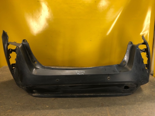 Задний бампер 5215947913 TOYOTA