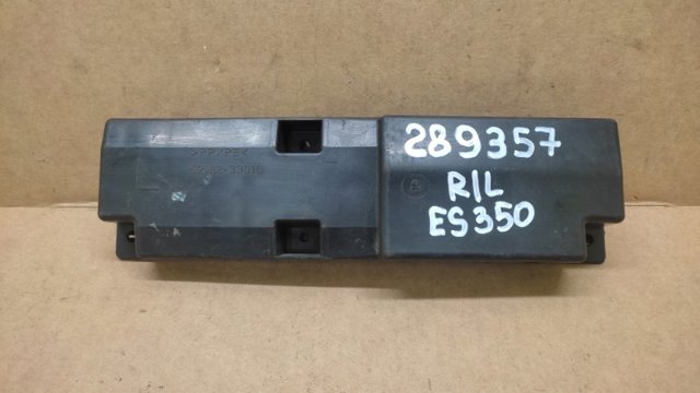 Кронштейн усилителя заднего бампера 5218233010 TOYOTA