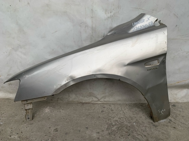 Крыло левое 5220C527 MITSUBISHI