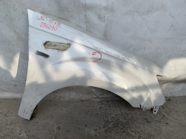 Боковая часть передняя правая 5220C672 MITSUBISHI
