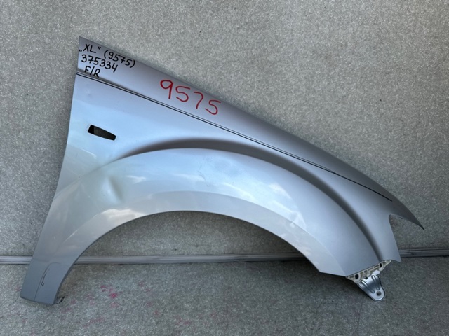 Переднее правое крыло 5220F112 MITSUBISHI
