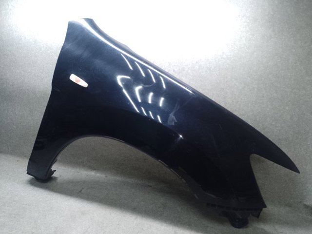 Переднее правое крыло 5220J330 MITSUBISHI