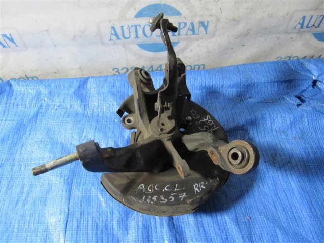 Цапфа поворотная правая 52215SEAE04 HONDA