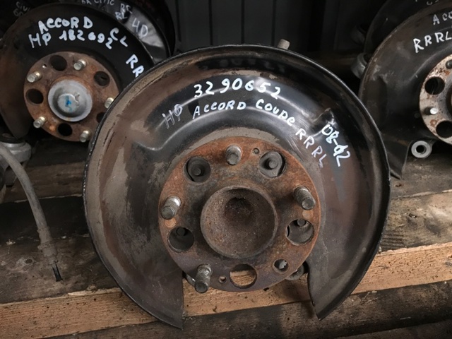 52215TA0A00 HONDA Цапфа (поворотный кулак) задний правый купить в Запорожье