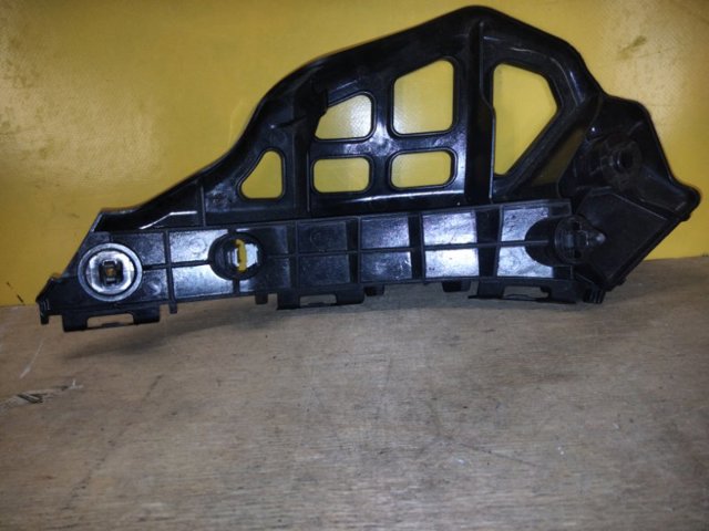 TOYOTA 5253502050 Кронштейн бампера переднего правый в наличии Каменское