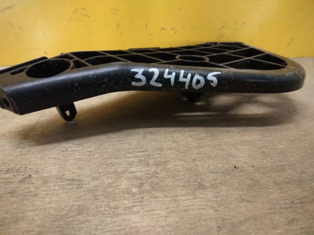TOYOTA 5253533050 Кронштейн бампера переднего внешний правый в наличии Днепр