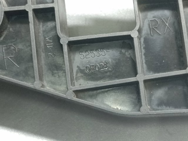 5253548011 TOYOTA Кронштейн бампера переднего правый купить в Павлоград