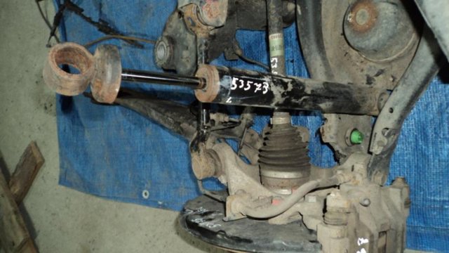 Амортизационная стойка задняя 52610SZAA04 HONDA
