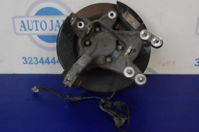 Цапфа поворотная левая 527103R100 HYUNDAI