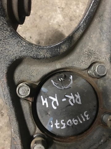 HYUNDAI 527202P000 Цапфа задняя правая в наличии Сумы