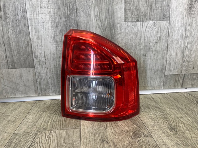 Правый стоп 5272908AA CHRYSLER
