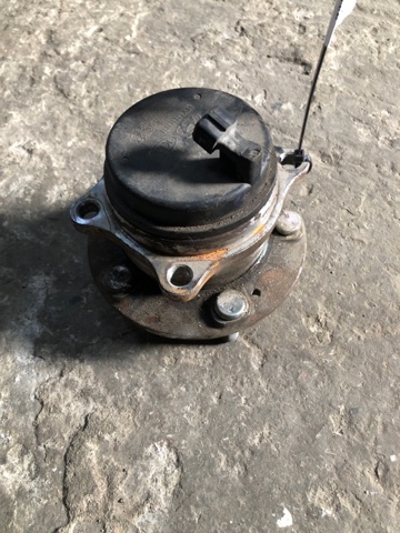 Ступица заднего колеса 527502B100 HYUNDAI