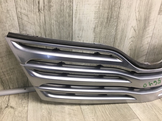 531010T010 TOYOTA Решетка радиатора купить в Житомир