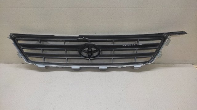 TOYOTA 53111AA020 Решетка радиатора в наличии Украина